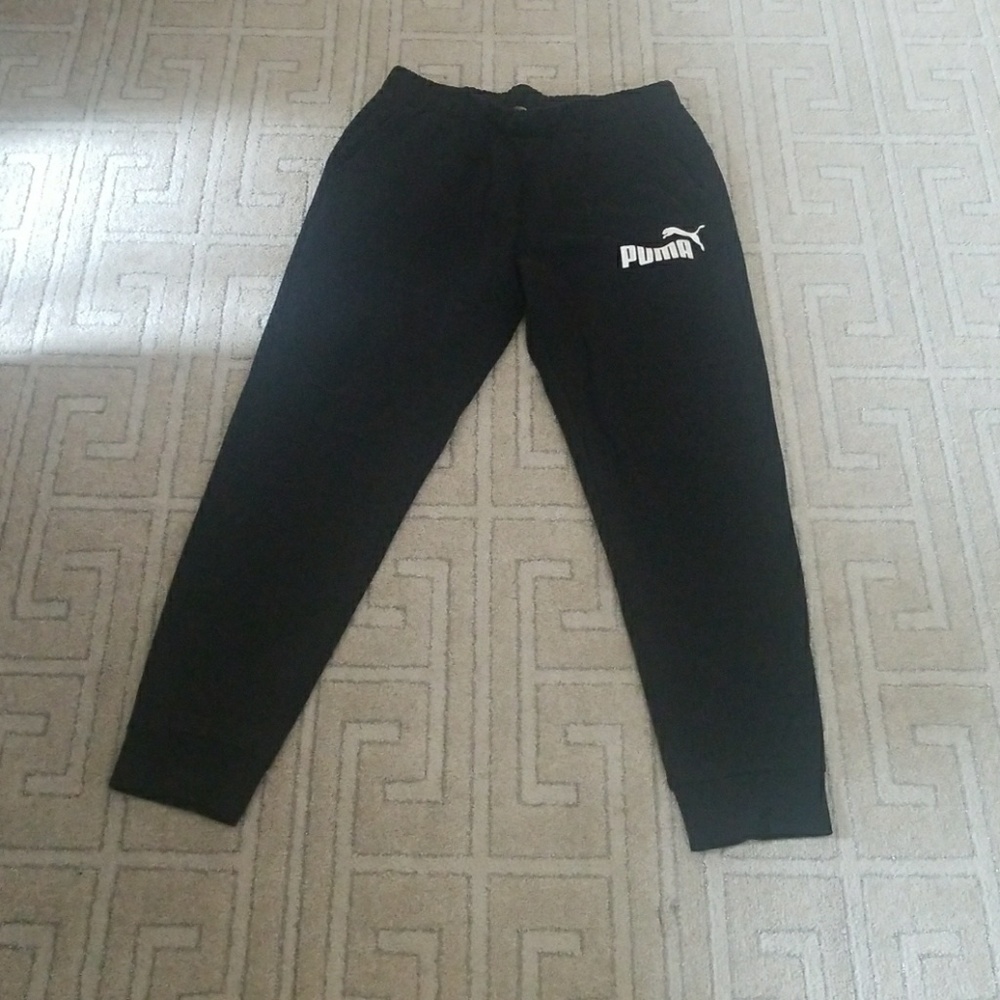 BLACK PUMA SWEATPANTS